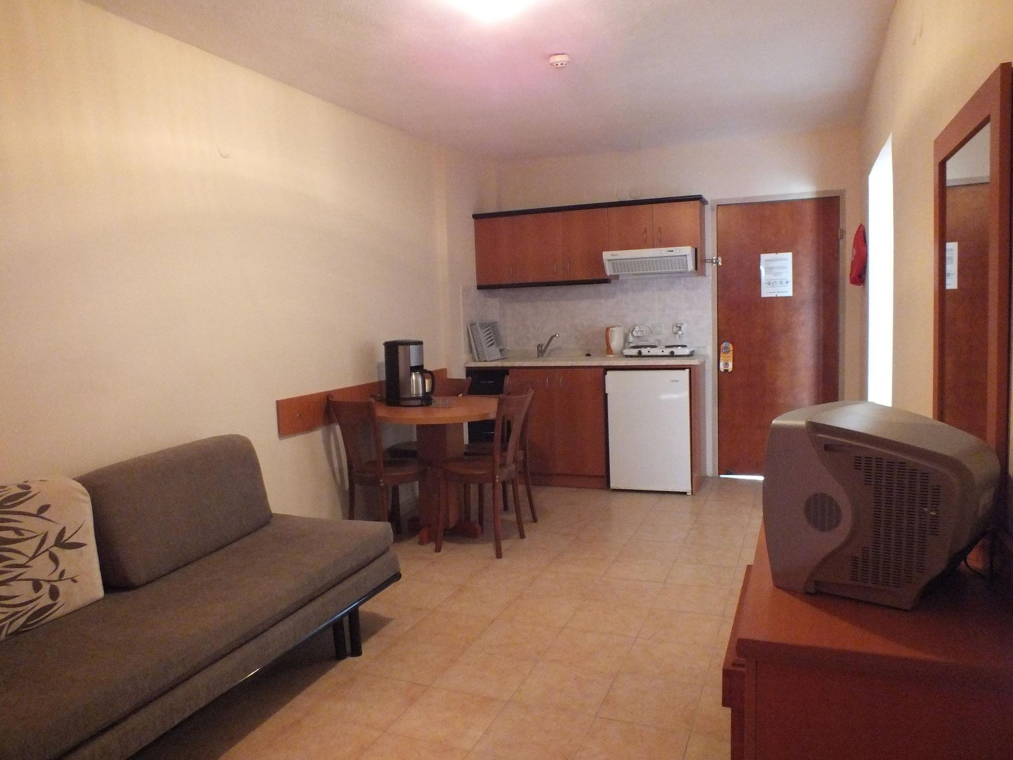 Tuntas Family Suites Kuşadası Ngoại thất bức ảnh