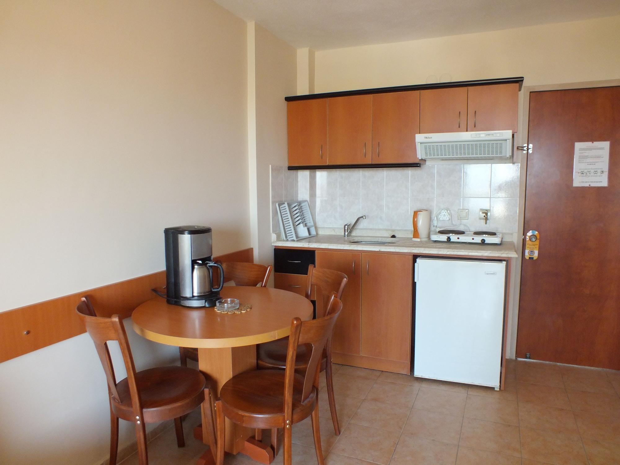 Tuntas Family Suites Kuşadası Ngoại thất bức ảnh