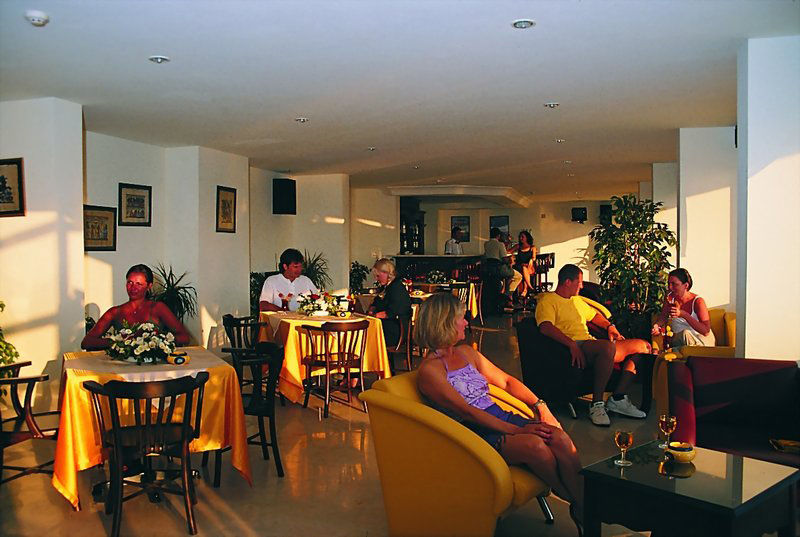 Tuntas Family Suites Kuşadası Ngoại thất bức ảnh